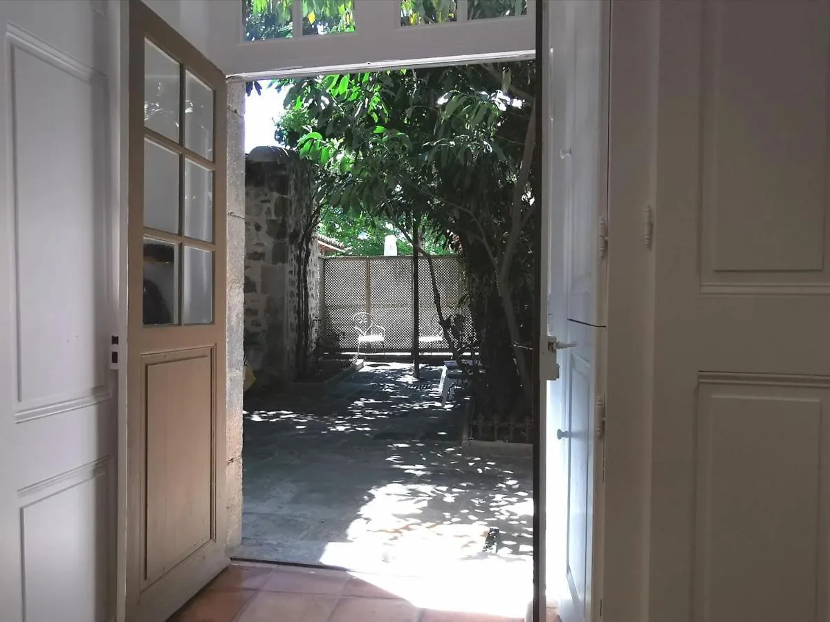 Cocon Au Coeur Du Puy-En-Velay Avec Cour Privee Et Wifi - Fr-1-582-325 Apartment Le Puy-en-Velay France